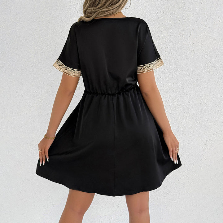 Damen Sommerkleid mit Häkelbesatz und Taillenzug Echo Archiv
