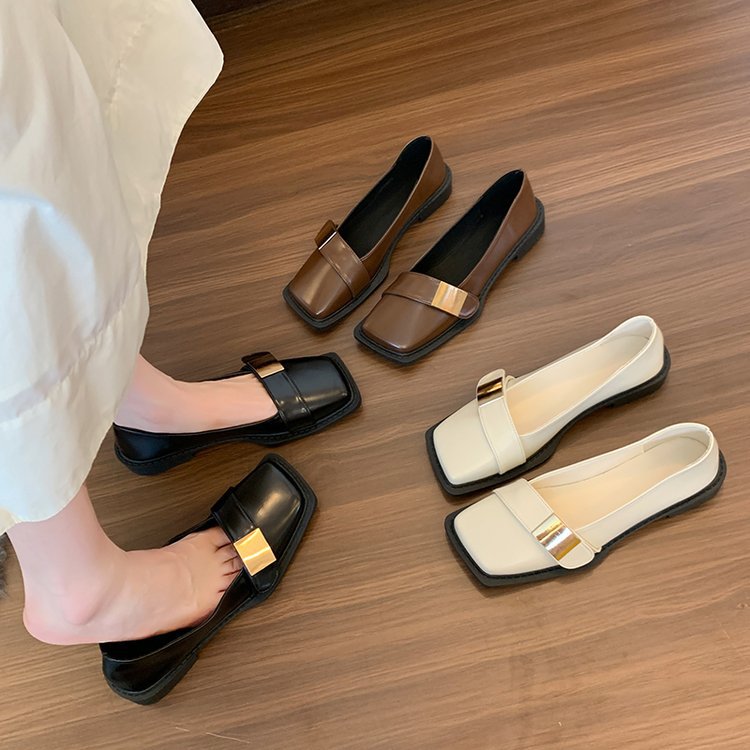 Damen Elegante Loafer mit quadratischer Zehenkappe und goldener Zierplatte – Lioré