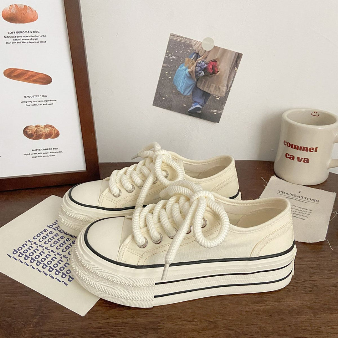 Damen Fashion Plateau Sneakers mit robustem Obermaterial und gestreiftem Sohlenprofil Echo Archiv