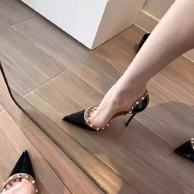 Damen Spitzer Slingback-Pumps aus Lack mit pyramidenförmigen Nieten und schlankem Stiletto – Lioré