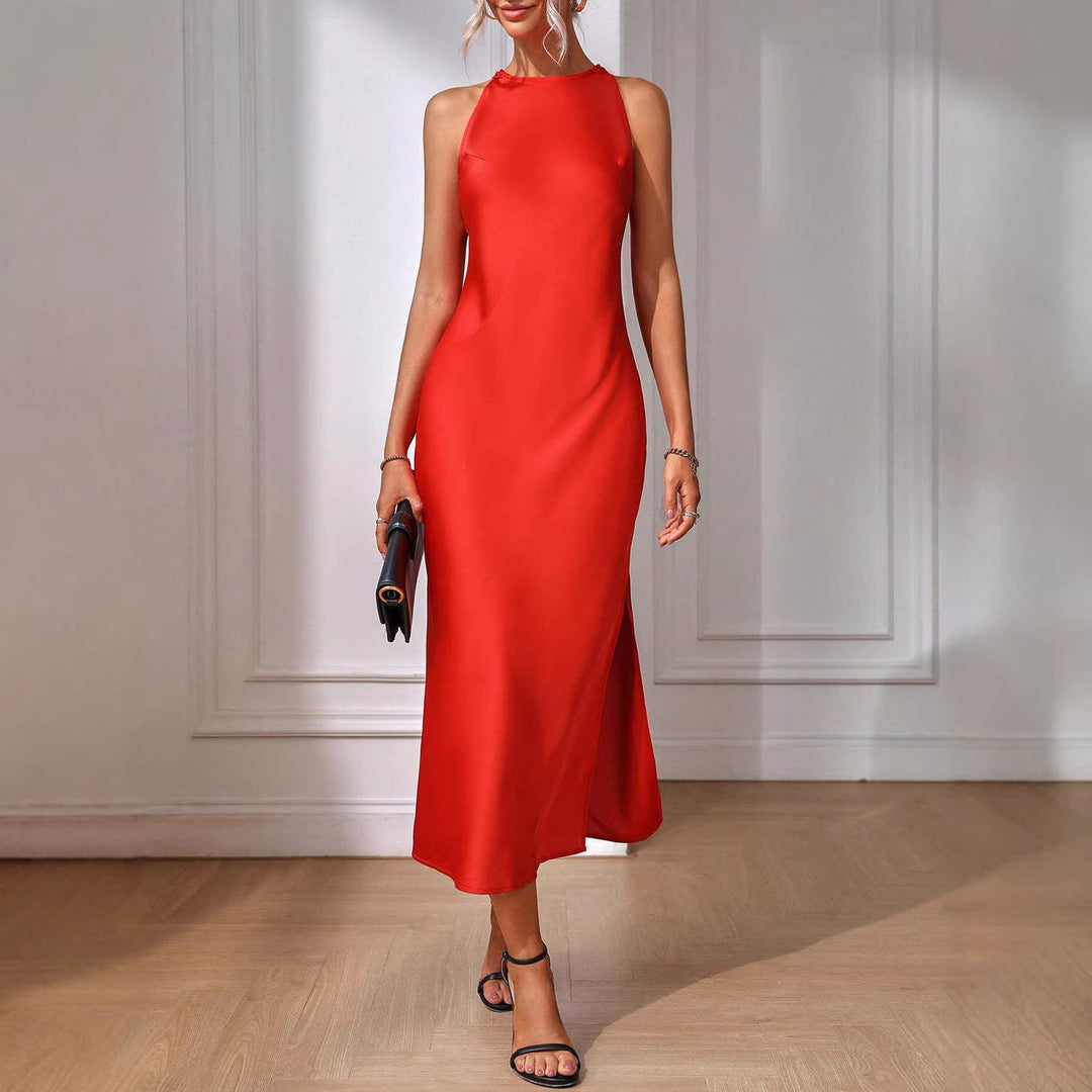 Damen Elegantes Maxikleid mit tiefem Schlitz und feinem Satinfinish Echo Archiv