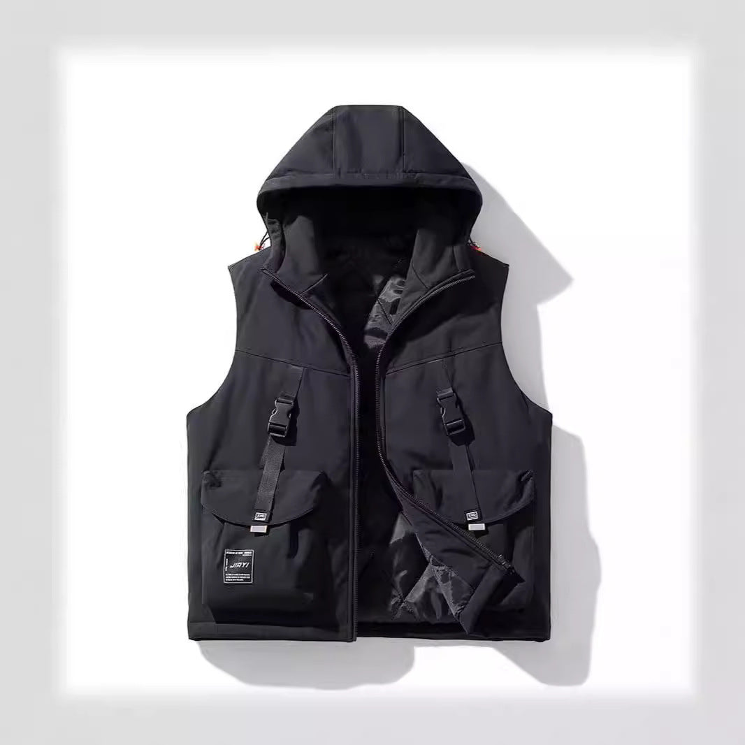 Herren Technische Outdoor-Weste mit Kapuze, gesteppter Isolierung und multifunktionalen Cargo-Taschen Echoarchiv