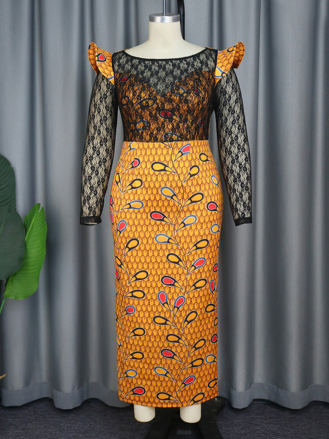 Damen Elegantes Langarmkleid mit floralem Muster und transparenter Spitzeneinlage – Élara