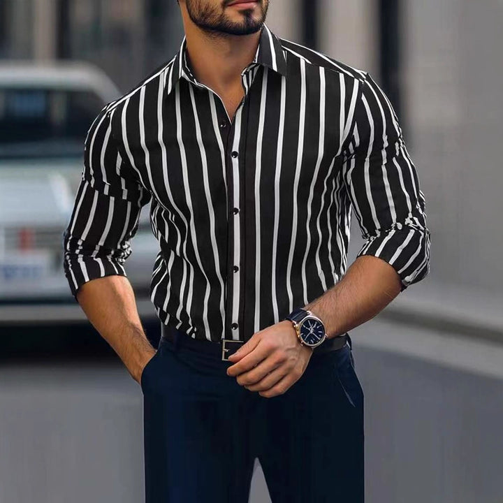 Herren Slim-Fit Hemd mit vertikalen Streifen Echoarchiv