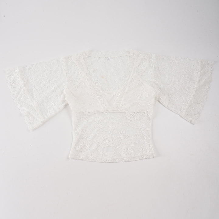 Damen elegantes Spitzenoberteil mit voluminösen Rüschendetails Echo Archiv