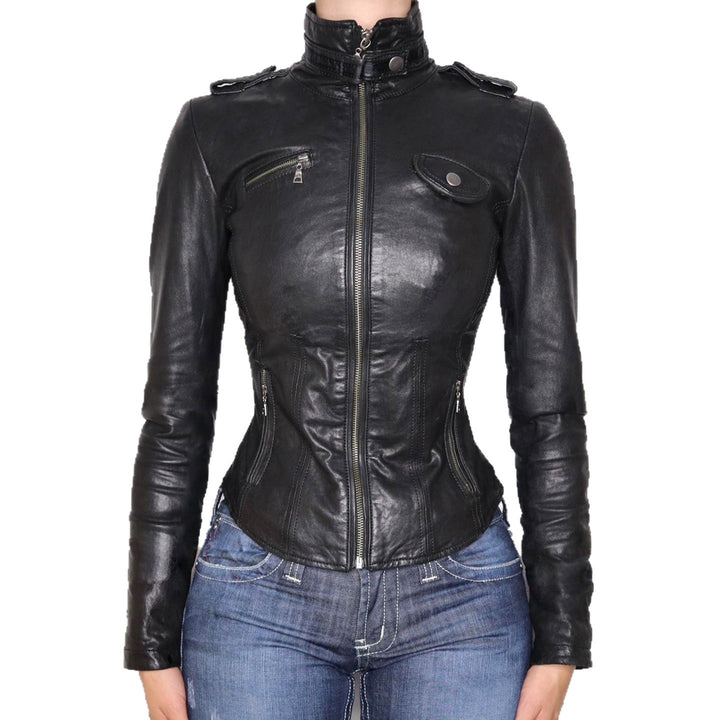 Damen Taillierte Kunstlederjacke mit Stehkragen, Schulterklappen und Reißverschlusstaschen Echo Archiv