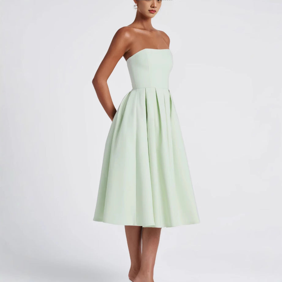 Damen Elegantes Midi-Kleid mit schwingendem Rock und raffiniertem Bandeau-Ausschnitt – Élara