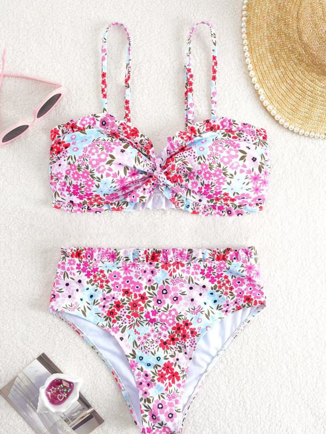 Damen Bikini-Set mit fröhlichem Blumenmuster und gerafftem Bustier Echo Archiv