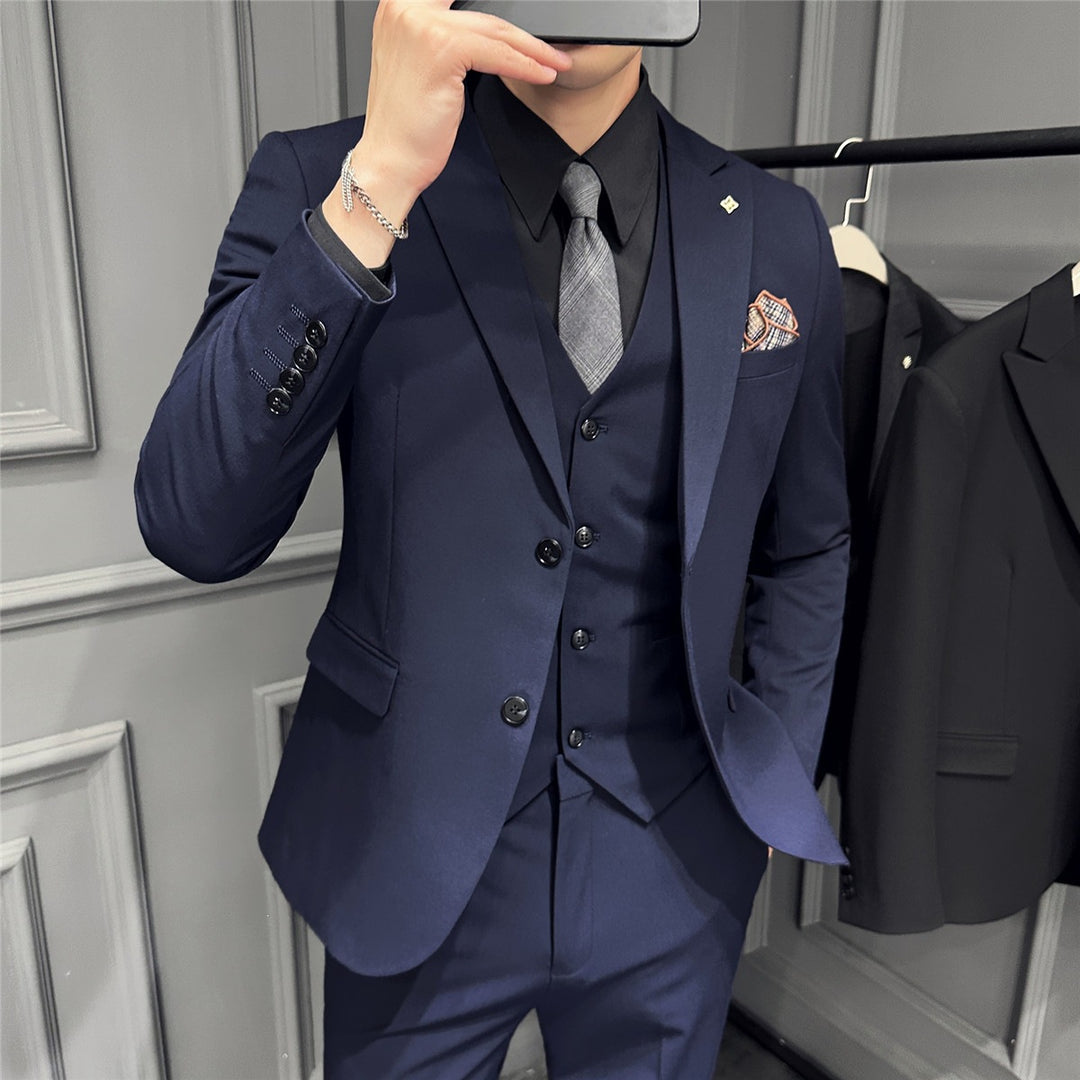 Herren Slim-Fit Businessanzug mit Weste, schmalem Revers und feiner Struktur Echo Archiv