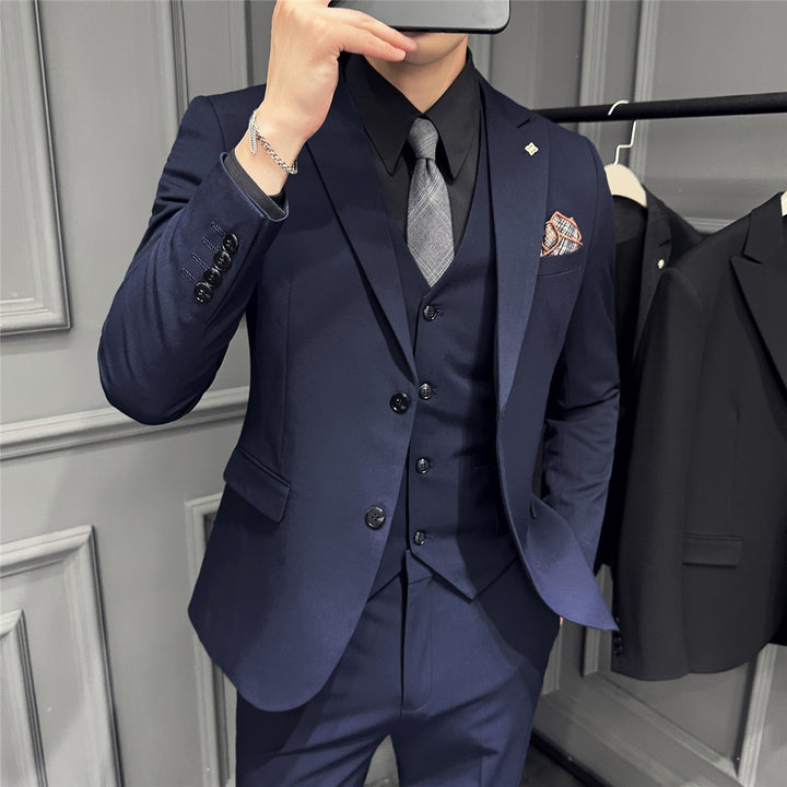 Herren Slim-Fit Businessanzug mit Weste, schmalem Revers und feiner Struktur Echo Archiv