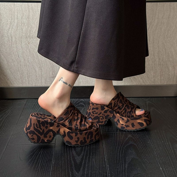 Damen Plateau-Pantoletten mit Leopardenprint und geknoteter Bandage – Sorelia