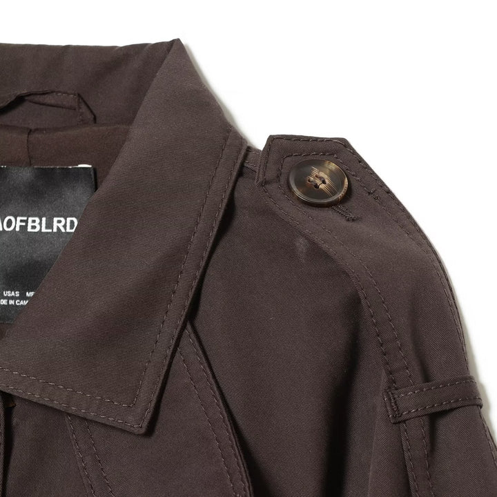 Damen Kurzes Cape-Trench mit taillierendem Bindegürtel und Schulterpatten Echo Archiv