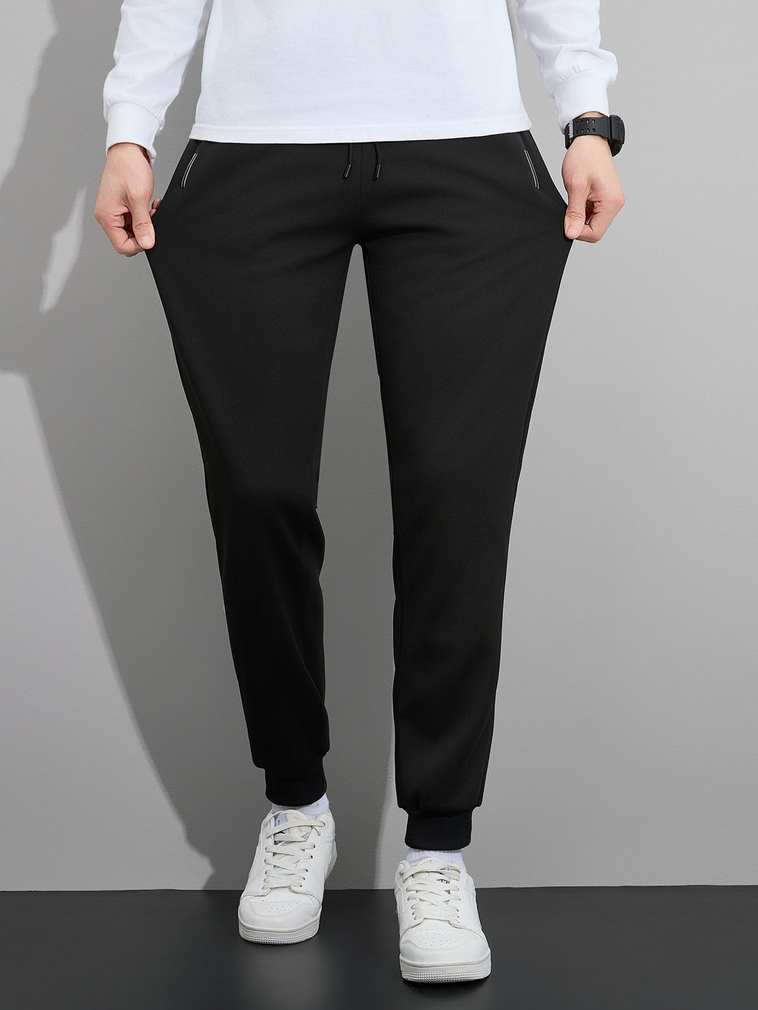 Herren Tapered Performance-Jogginghose mit elastischem Bund, Reißverschlusstaschen & gerippten Beinbündchen Echo Archiv