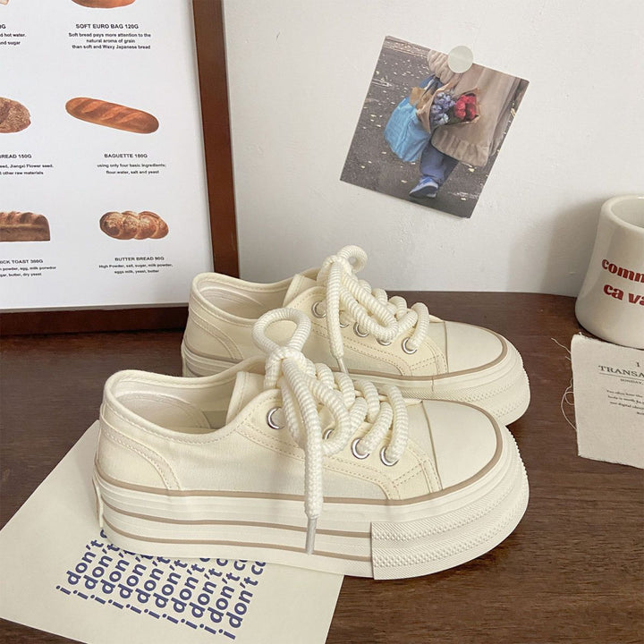 Damen Fashion Plateau Sneakers mit robustem Obermaterial und gestreiftem Sohlenprofil Echo Archiv