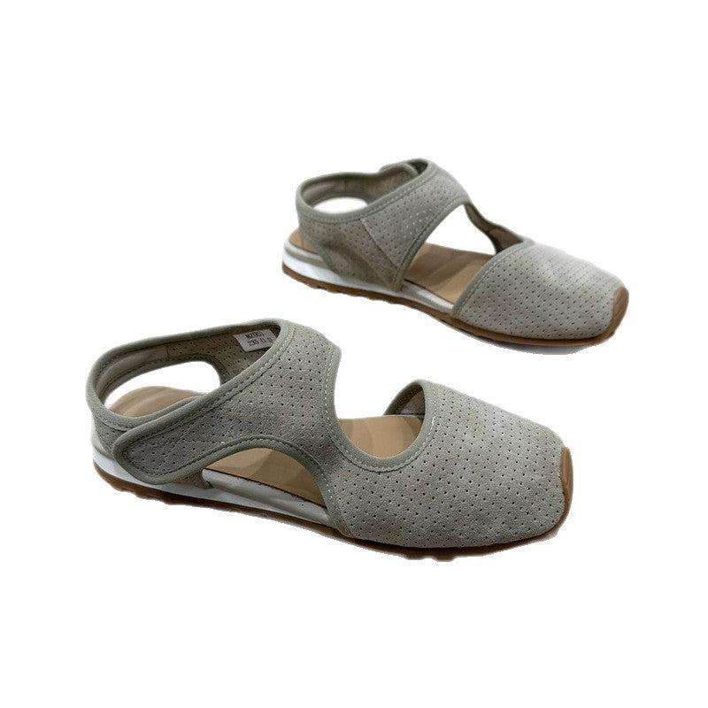 Damen Perforierte Wildleder-Sandalen mit geschlossener Zehenkappe, Klettverschluss und ergonomischer Profilsohle – Sorelia