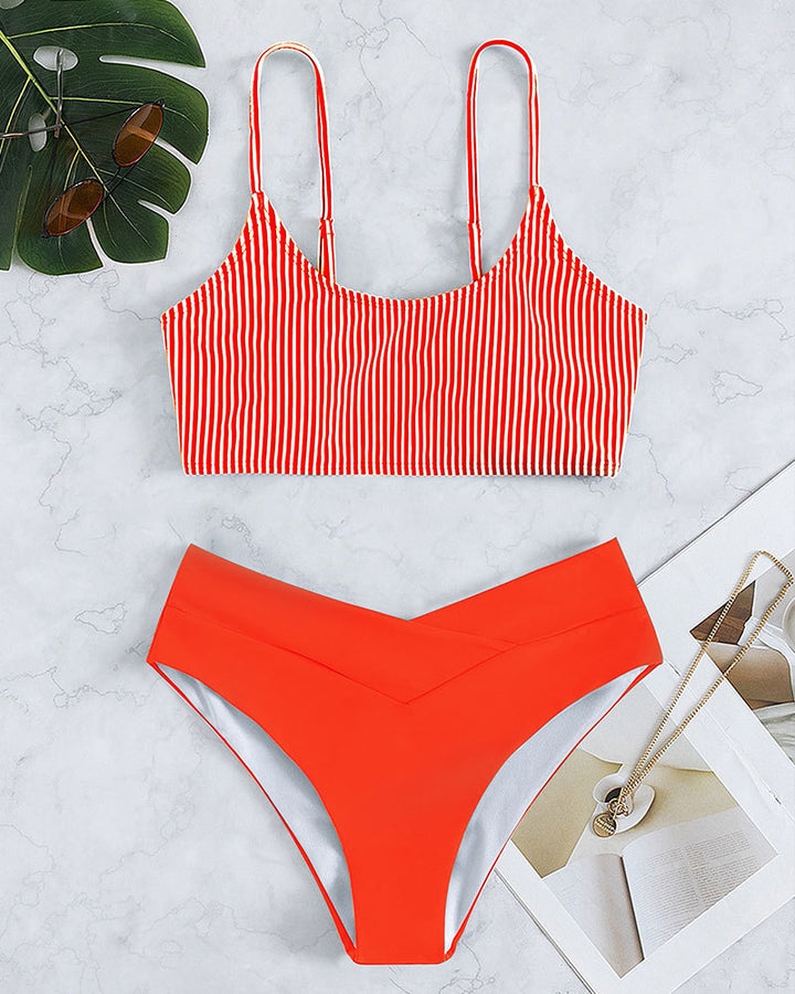 Damen Triangel-Bikini-Set mit modischem gestreiftem Oberteil und hochgeschnittenem Höschen Echo Archiv