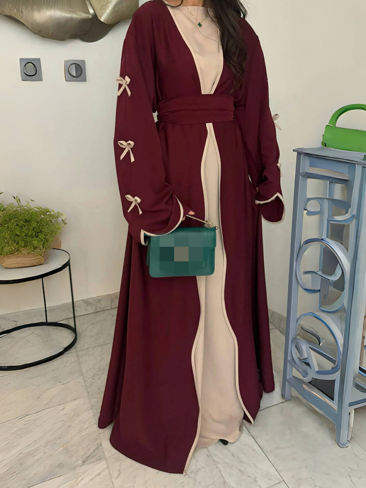 Damen nan elegante Abaya-Kaftan mit weitem Trompetenärmel, kontrastierender Passe und Wickelgürtel Echo Archiv