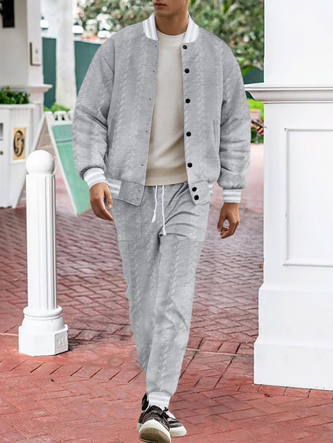 Herren lässiger Strick-Collegejacke mit modernem Design und bequemen Details Echoarchiv