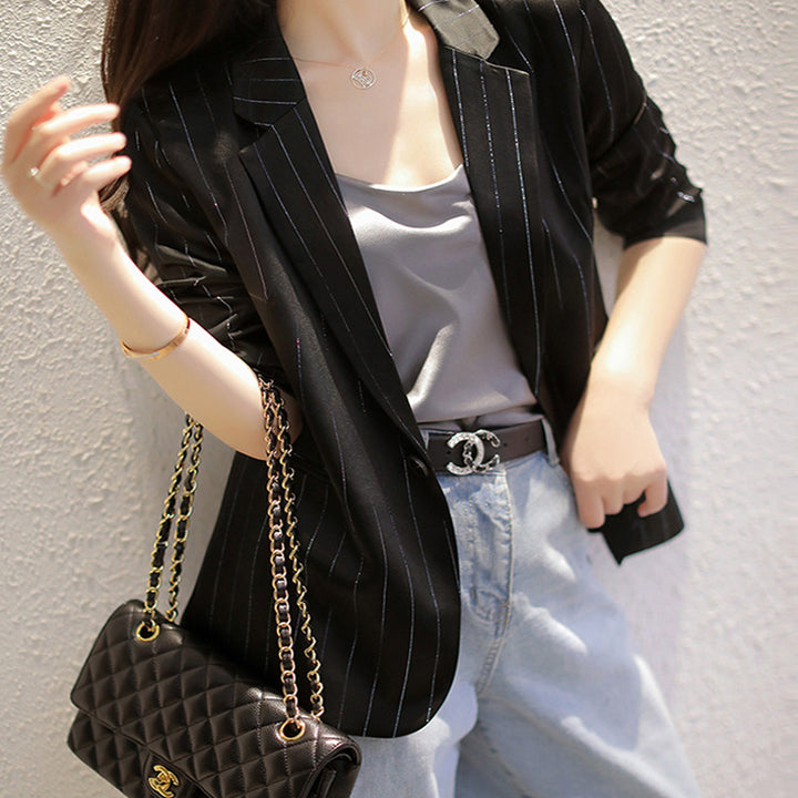 Damen Eleganter Blazer mit feinen Streifen Echoarchiv