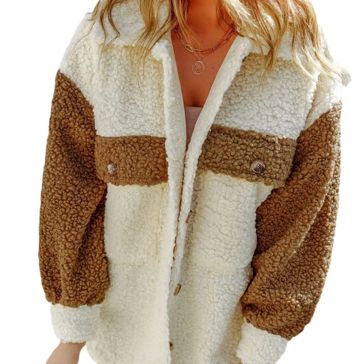 Damen nan oversized Teddy-Hemdjacke mit Kontraststreifen, aufgesetzten Brusttaschen und sichtbarer Knopfleiste Echo Archiv