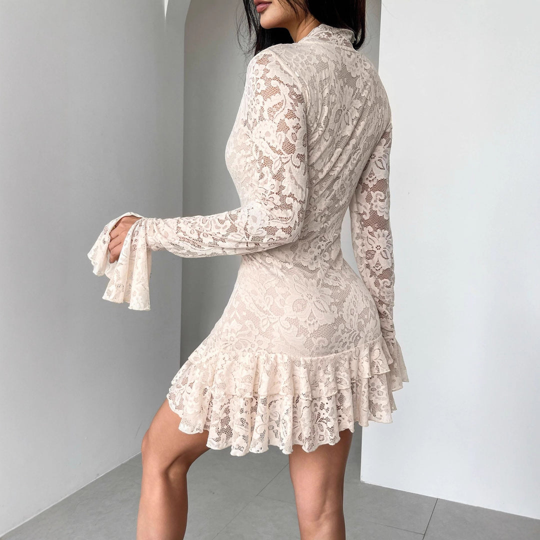 Damen nan tailliertes Spitzen-Minikleid mit tiefem V-Ausschnitt, Trompetenärmeln und Stufenvolant Echo Archiv