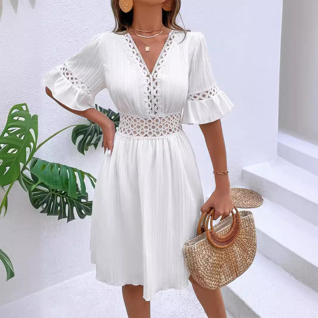 Damen Midikleid mit Plissee, Spitzeneinsatz in der Taille und Volantärmeln Echo Archiv