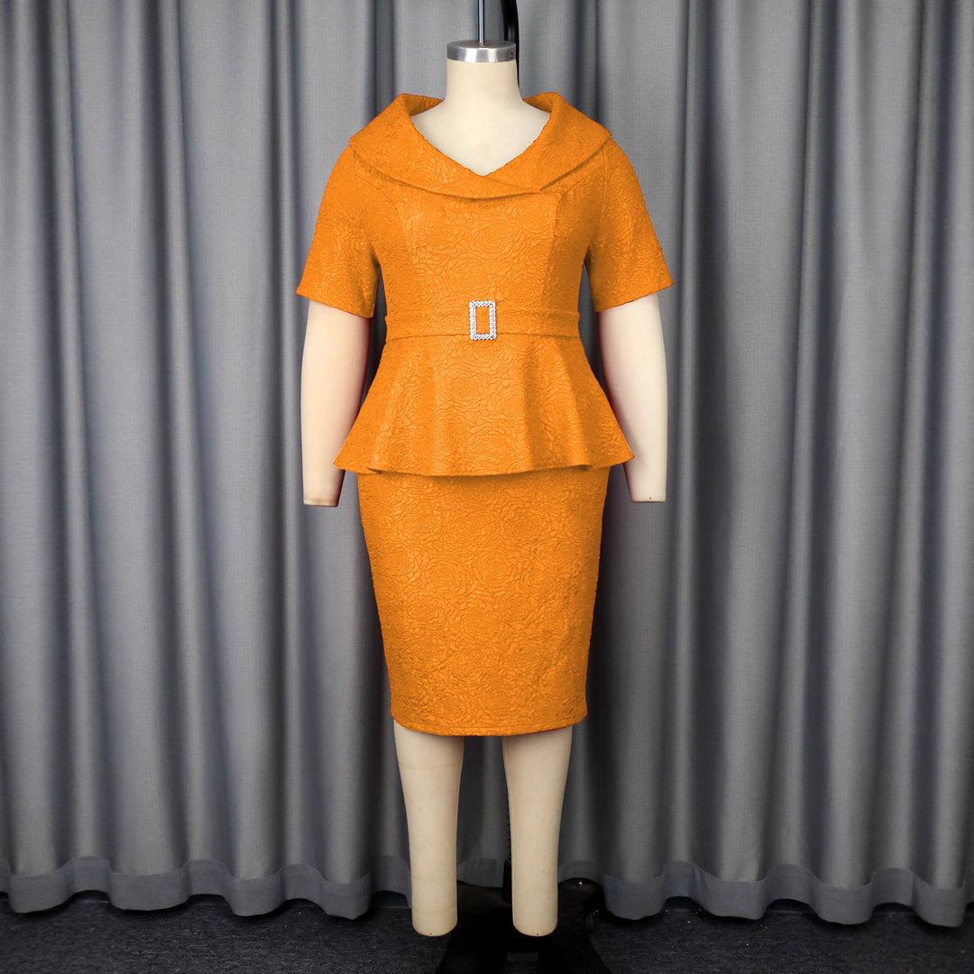 Damen Elegantes Peplum-Kleid mit schickem Kragen und glitzerndem Gürteldetail Echo Archiv