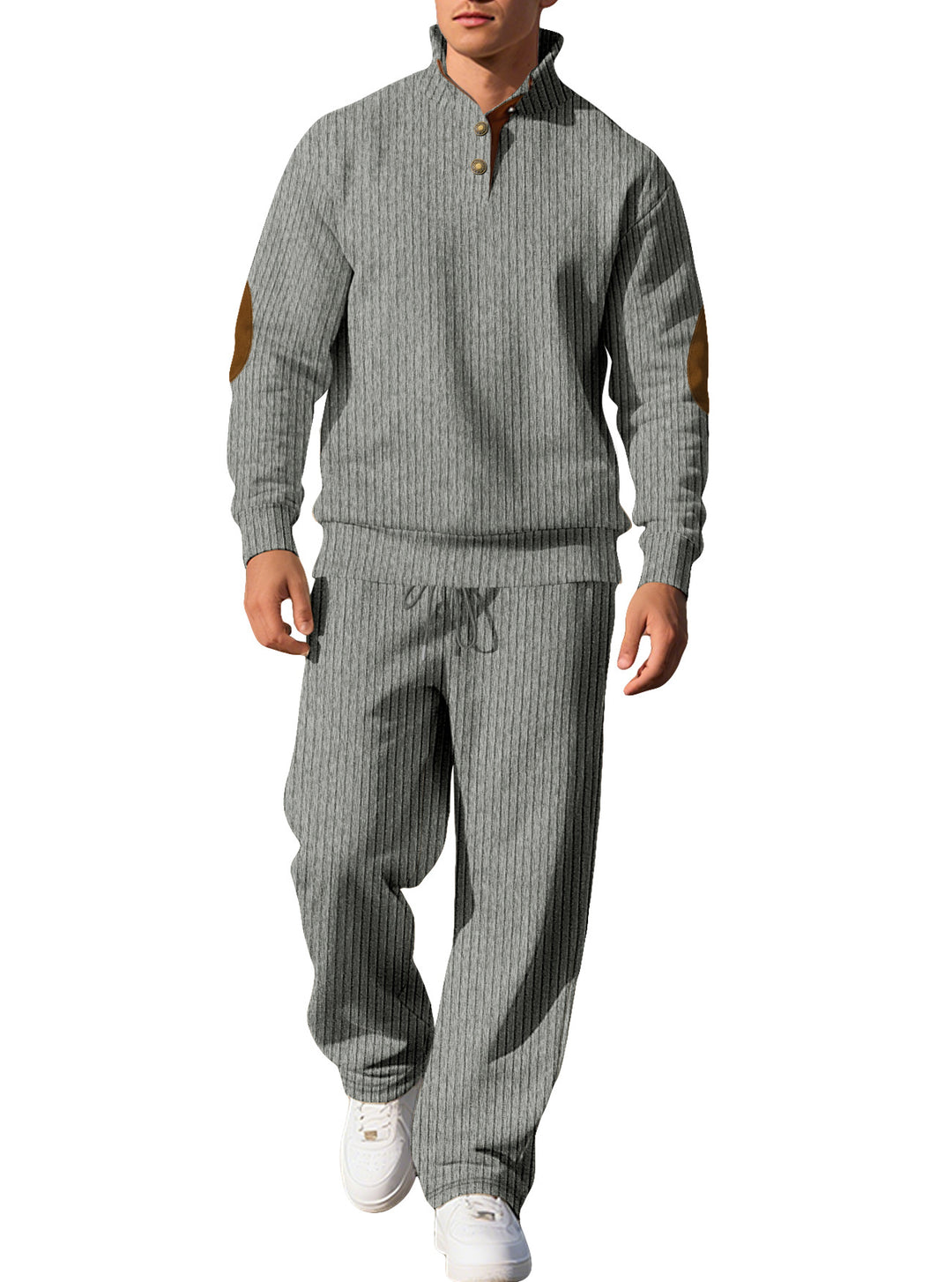 Herren nan feiner Rippstrickpullover mit halber Knopfleiste hohem Stehkragen und kontrastierendem Suedine-Ellbogenbesatz Echo Archiv