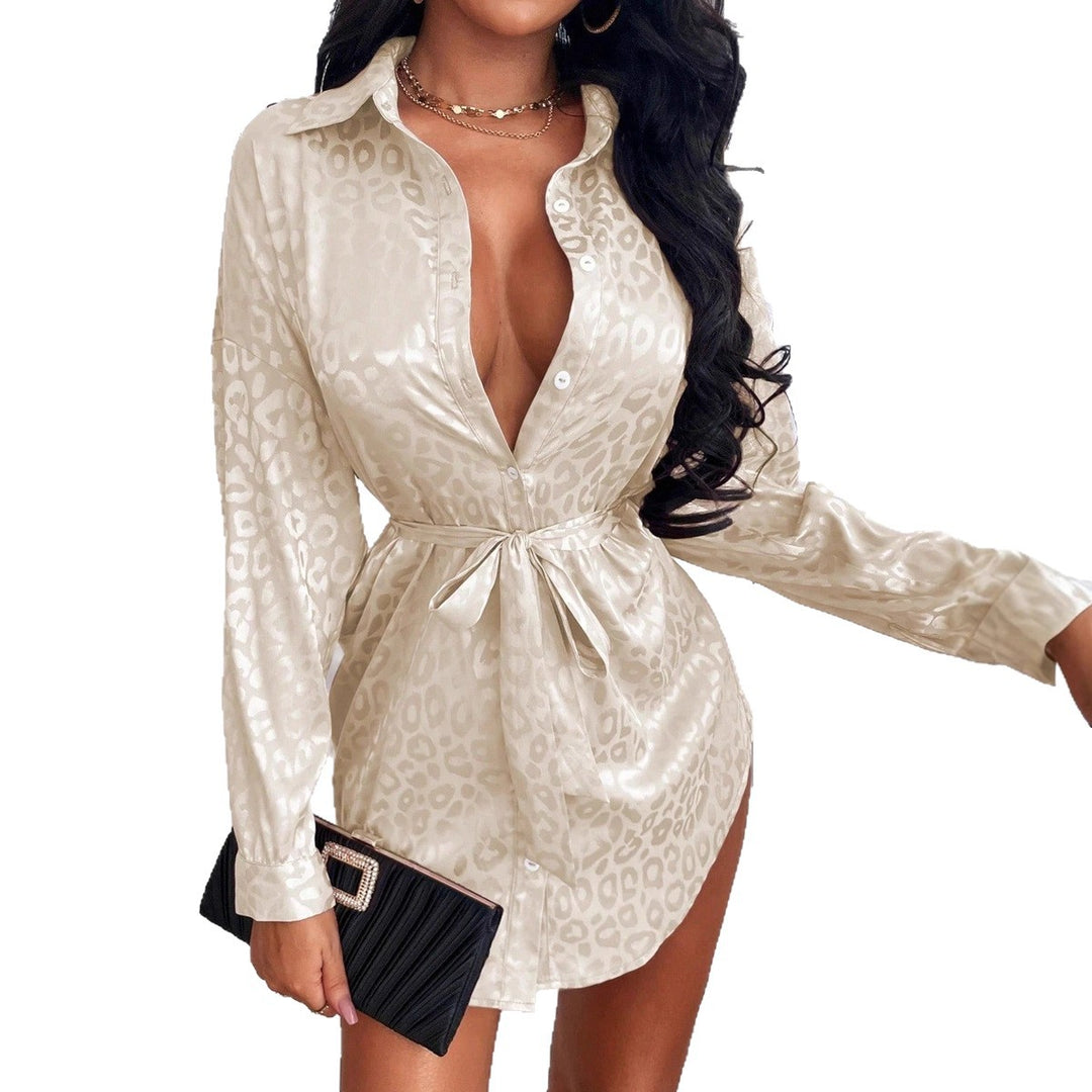 Damen Hemdblusenkleid mit taillierbarem Bindegurt und elegantem Muster Echo Archiv
