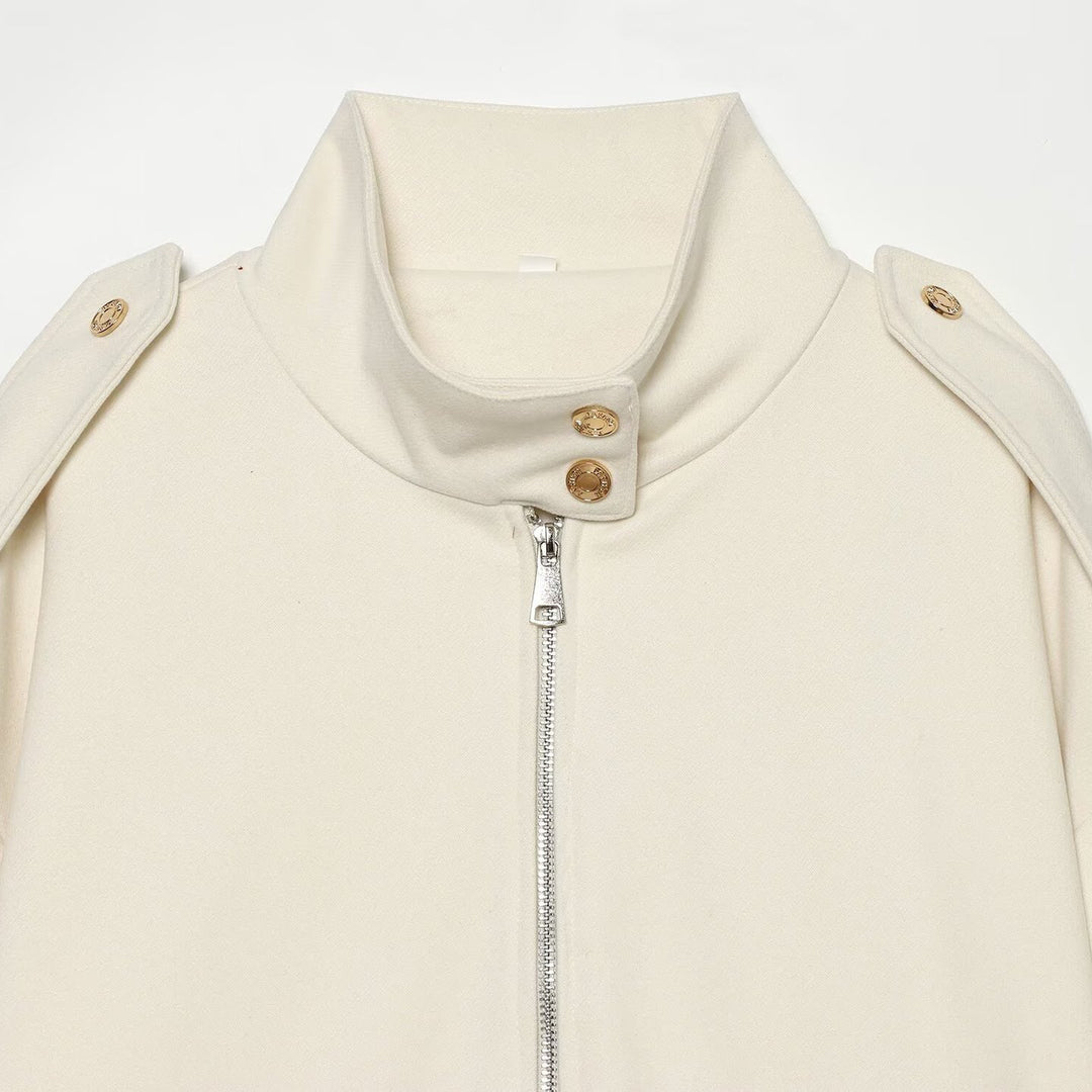 Damen Cropped Utility-Jacke mit hochgeschlossenem Kragen, Schulterklappen und aufgesetzten Pattentaschen Echoarchiv