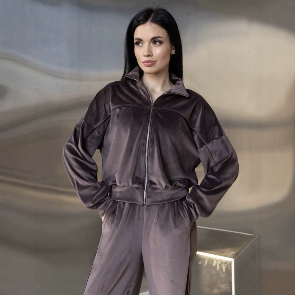 Damen ausgestelltes Velours-Jogginganzug-Set mit kurzer Reißverschlussjacke und hochtaillierter Kordelhose – Avérine