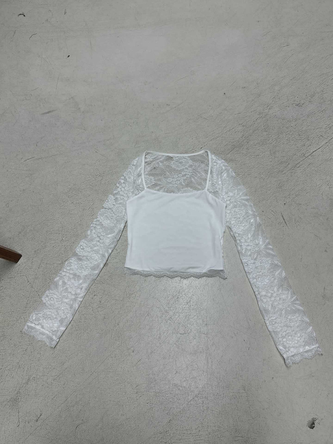 Damen elegantes Spitzenoberteil mit langen Ärmeln Echo Archiv