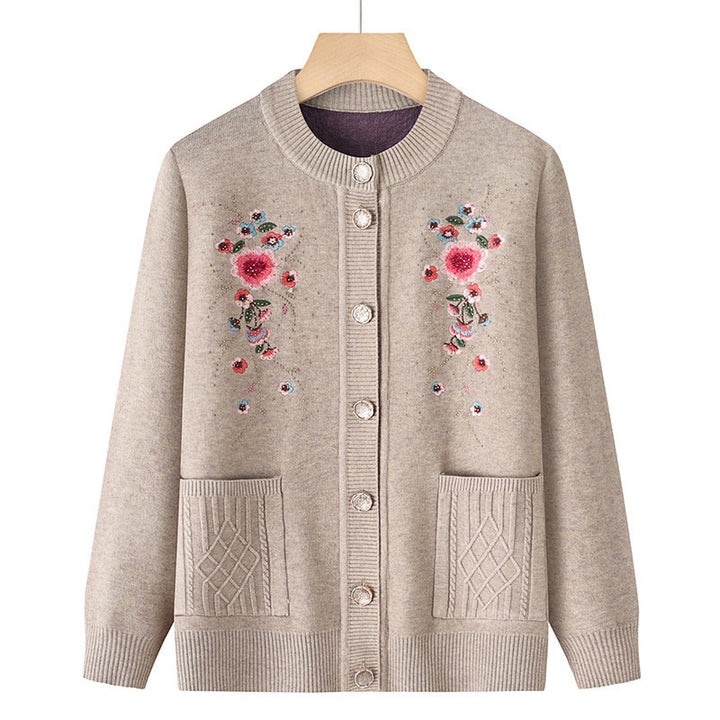 Damen bestickte Strickjacke mit Rundhalsausschnitt, Zierknopfleiste und aufgesetzten Taschen – Veloura