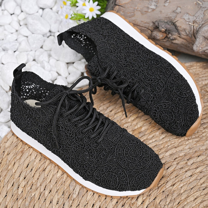 Damen Leichte Sneaker mit Häkelspitzen-Obermaterial und profilierter Gummisohle Echoarchiv