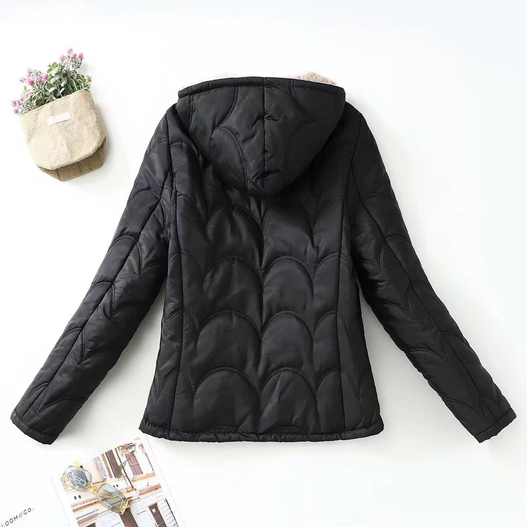 Damen Gesteppte Kapuzenjacke mit kuscheligem Teddyfutter und seitlichen Eingrifftaschen – Célinea