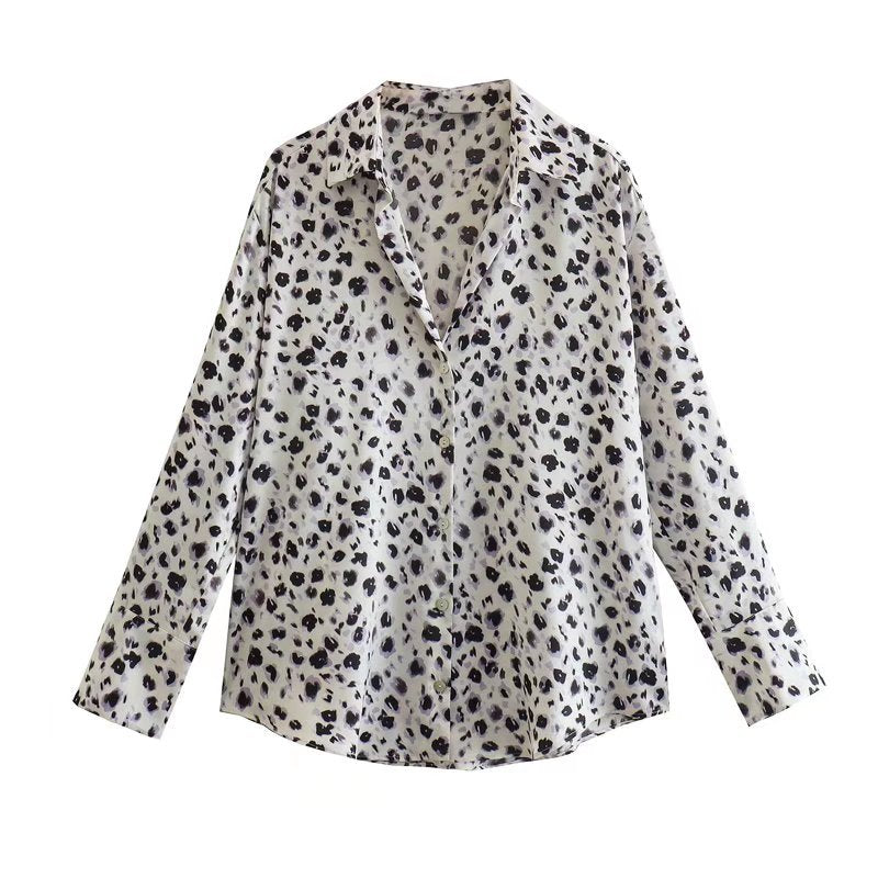 Damen Oversized Satinbluse mit Hemdkragen und breiten Manschetten Echo Archiv