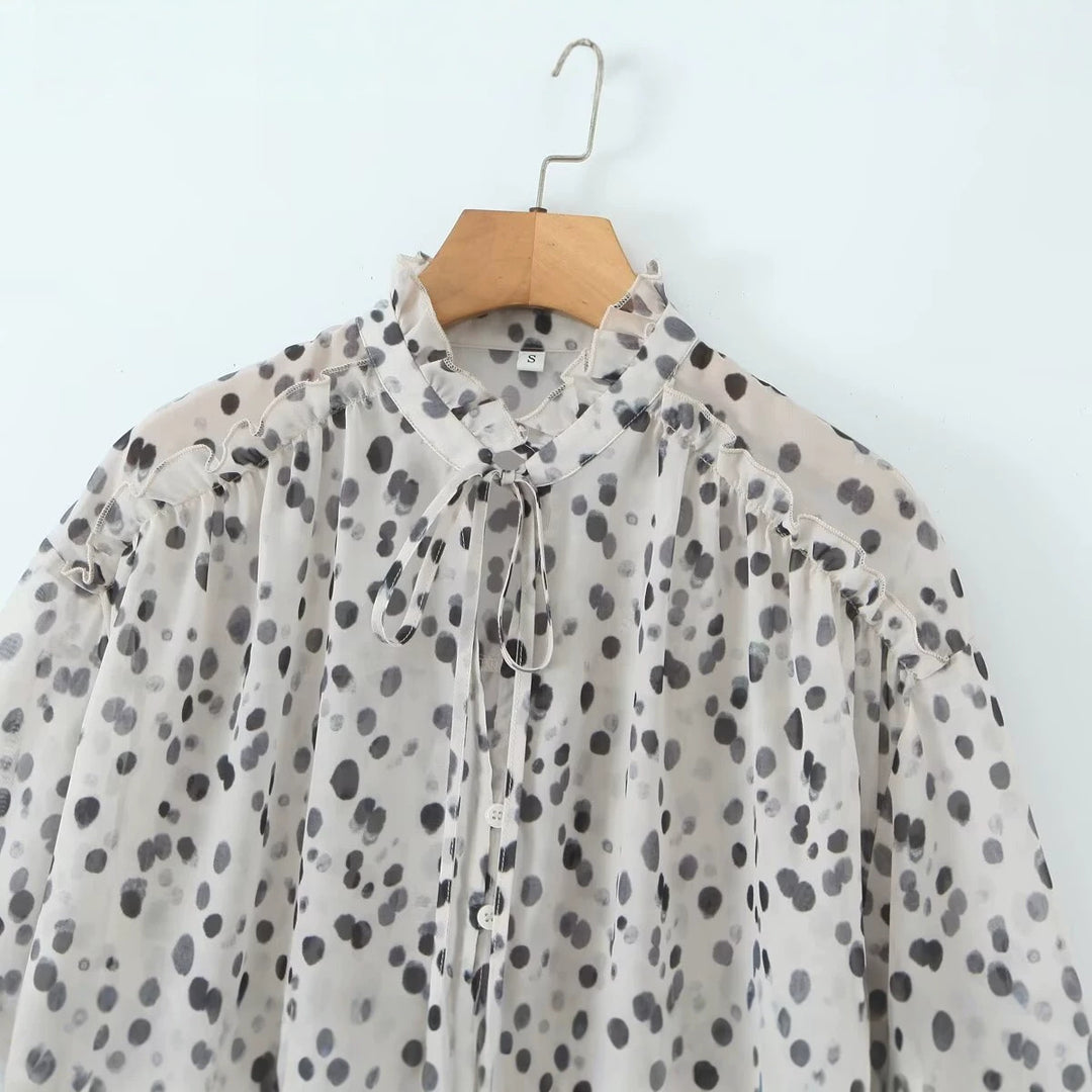 Damen Transparente Chiffonbluse mit Tupfenprint, Stehkragen und voluminösen Rüschenärmeln Echo Archiv