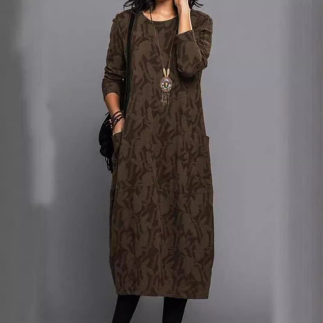 Damen nan locker geschnittenes Midikleid aus Feinstrick mit Ton-in-Ton-Jacquard, Rundhalsausschnitt und seitlichen Eingrifftaschen Echo Archiv