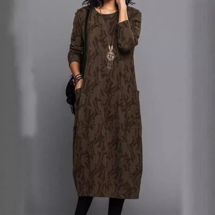Damen nan locker geschnittenes Midikleid aus Feinstrick mit Ton-in-Ton-Jacquard, Rundhalsausschnitt und seitlichen Eingrifftaschen Echo Archiv