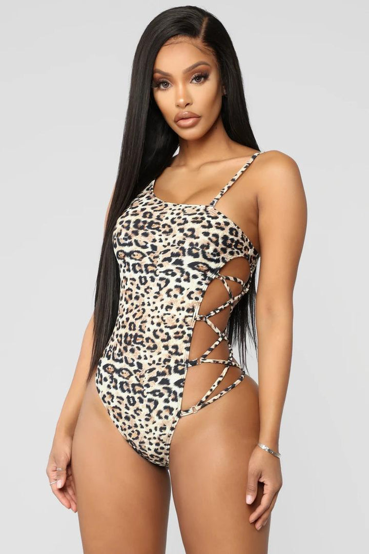 Damen Einteiliger Badeanzug mit auffälligem Animal-Print und seitlichen Cut-Outs Echo Archiv