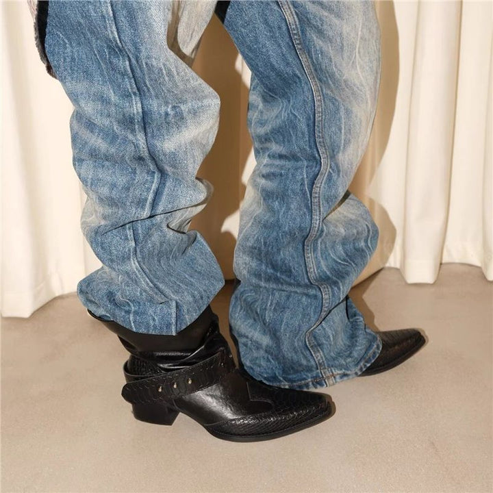 Damen Cowboystiefel mit spitzer Zehenpartie, Schlangenprägung und Nietenriemen Echo Archiv