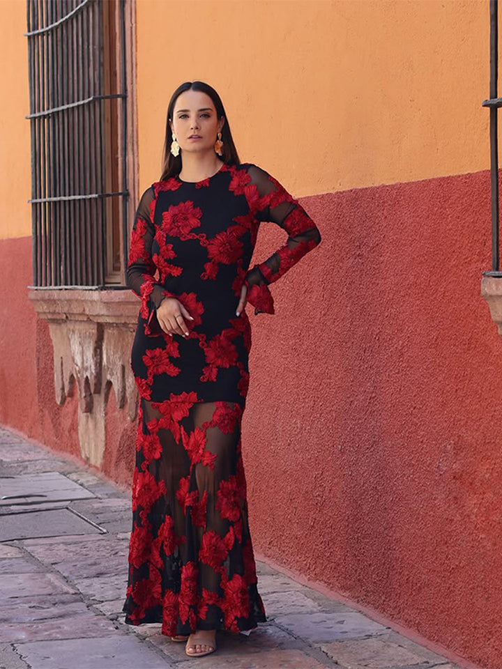 Damen Maxikleid mit transparentem Mesh und floraler Stickerei Echoarchiv