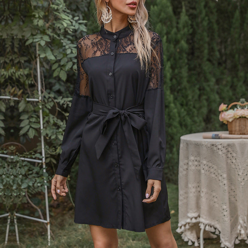 Damen Hemdblusenkleid mit Spitzenpassé, Taillengürtel und A-Linien-Schnitt Echoarchiv