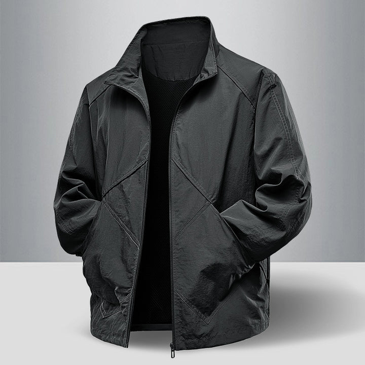 Herren Leichte technische Zip‑Jacke mit Stehkragen, Raglanärmeln & Utility‑Einsätzen Echo Archiv