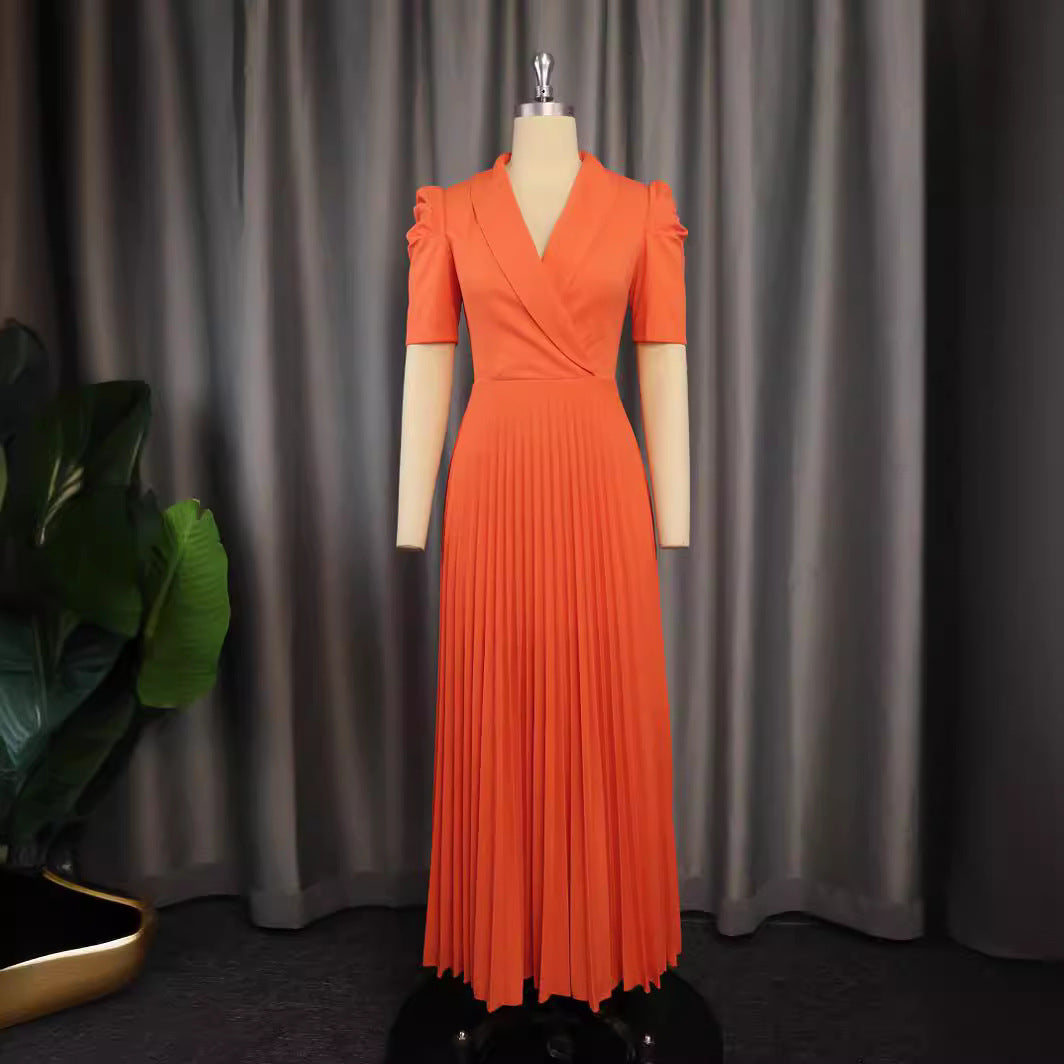 Damen elegantes Wickelkleid mit plissiertem Rock und Puffärmeln Echo Archiv