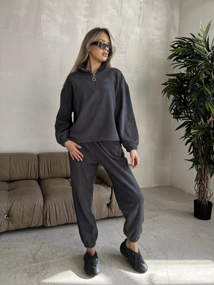 Damen lässiges Fleece-Jogginganzug Set mit Stehkragen und halbhohem Reißverschluss – Avérine