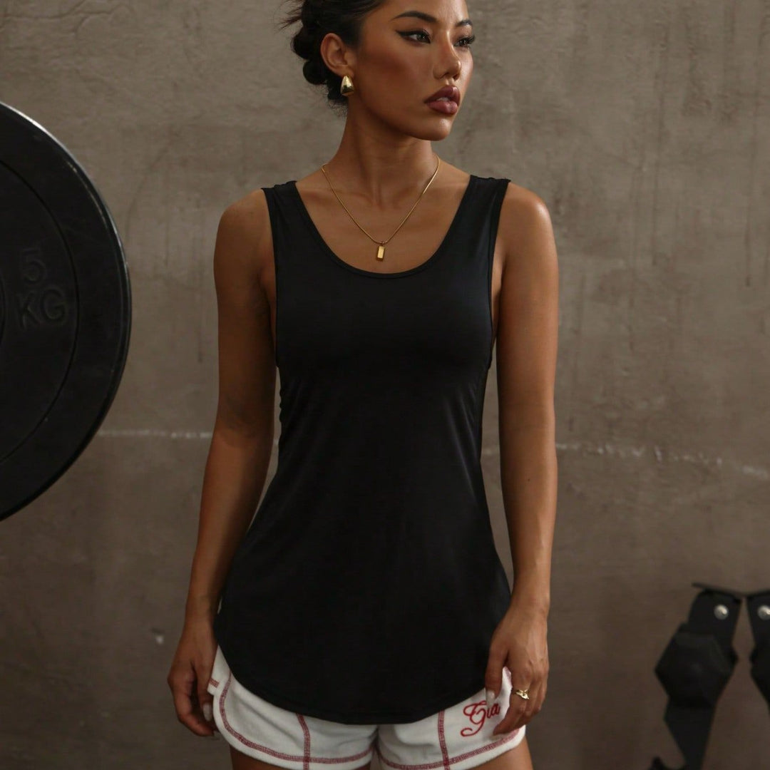 Damen Sporttop mit atmungsaktivem Mesh-Einsatz und figurbetonendem Schnitt Echo Archiv