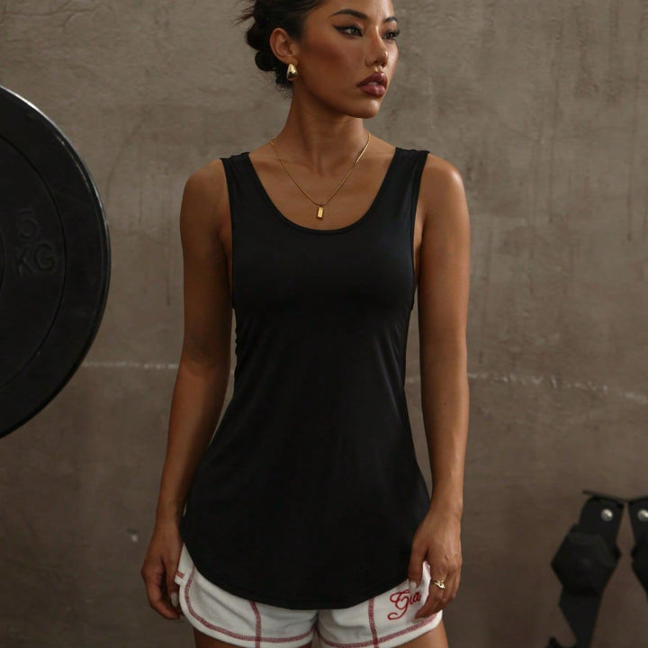 Damen Sporttop mit atmungsaktivem Mesh-Einsatz und figurbetonendem Schnitt Echo Archiv