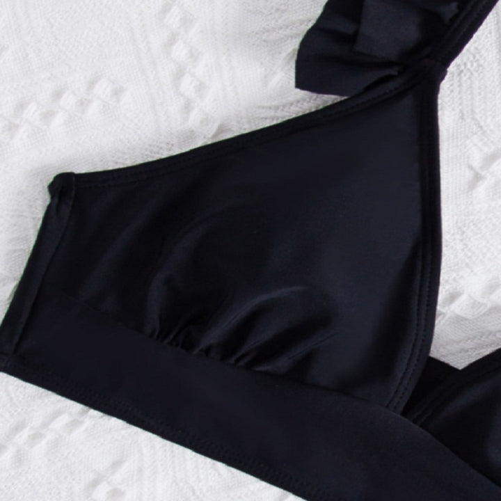Damen Triangel-Bikinioberteil mit voluminösen Rüschendetails Echo Archiv