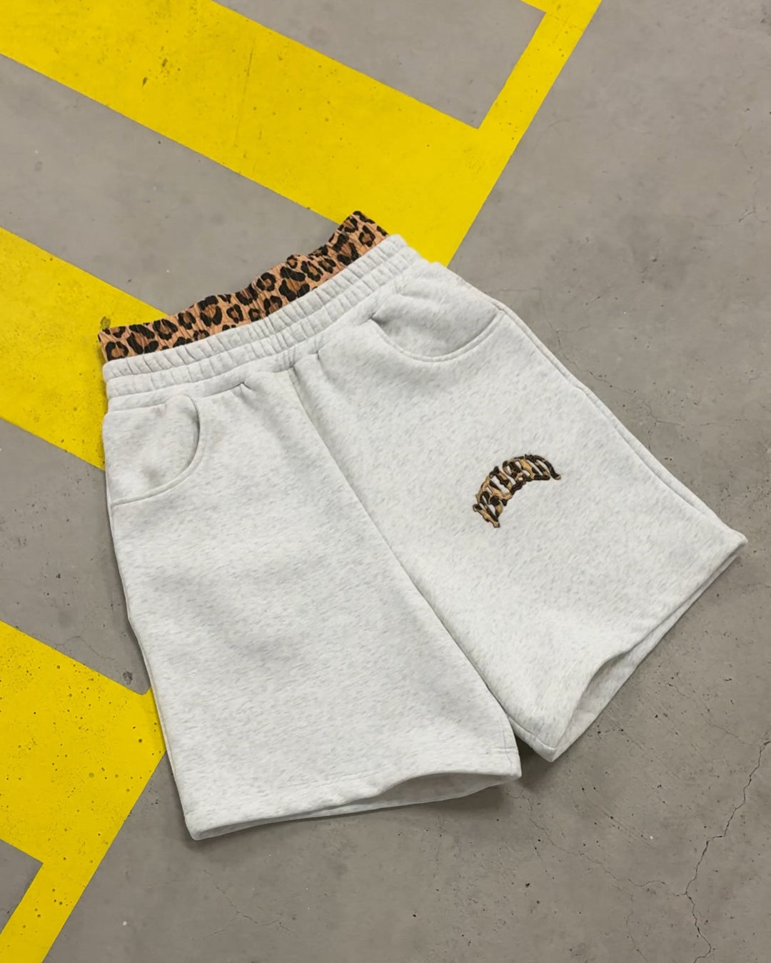Damen nan gemütliche Jogginghose mit ausgestellter Beinform, elastischem Leo-Bund und seitlichen Eingrifftaschen Echo Archiv